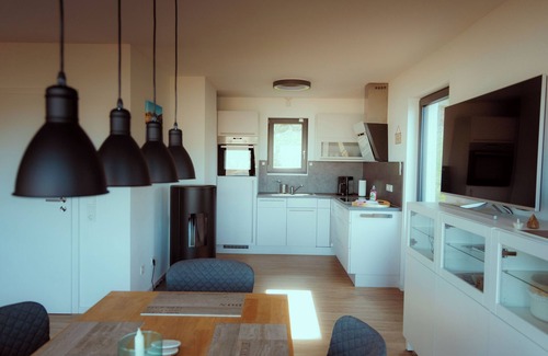 Bringhausen Maison | Modern vacation home with wonderful lake view, sauna and 5 min. walk to the lake
