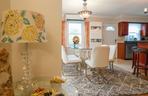 Roslyn Maison | Modern vibe w/historic Roslyn home on Long Island