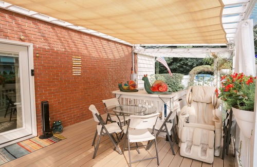 Roslyn Maison | Modern vibe w/historic Roslyn home on Long Island