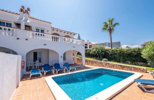 Arenal d'en Castell Villa | Villa située dans le centre, près de la station balnéaire populaire et de la belle plage, avec de superbes vues sur la mer et une connexion Wi-Fi