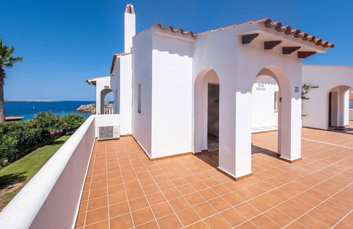 Arenal d'en Castell Villa | Villa située dans le centre, près de la station balnéaire populaire et de la belle plage, avec de superbes vues sur la mer et une connexion Wi-Fi