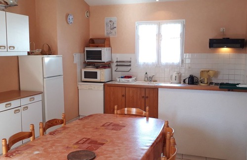 LʼAiguillon-sur-Mer Maison | Modern Villa with Sunny Terrace Near Beach & Shops - Pet Friendly