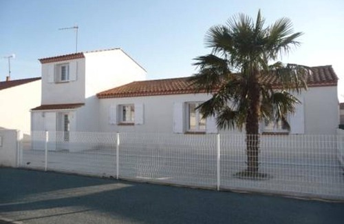 LʼAiguillon-sur-Mer Maison | Modern Villa with Sunny Terrace Near Beach & Shops - Pet Friendly