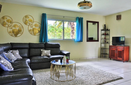 El Callejon Copropriété | Modern Villa by Playa Bonita/Gated Pool/Hammock/Air Conditioned/Outdoor Dining