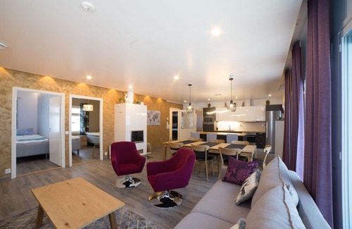 Sonka Cottage | Villa moderne Lumikko avec bain à remous extérieur.