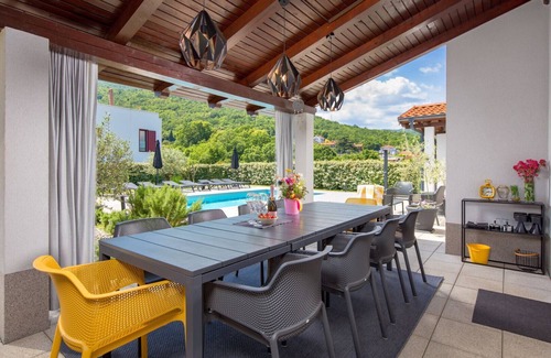 Mihotici Villa | Villa Sušanj by Villas Guide