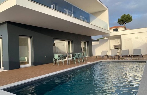 Obidos Maison | Modern Villa with pool in Obidos