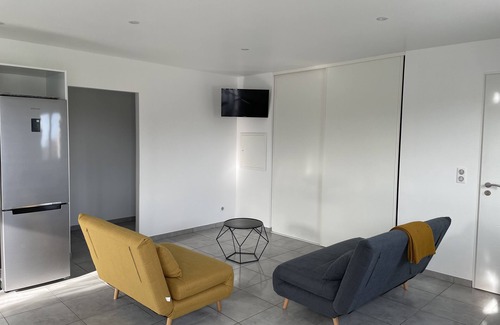 Prunete Maison | VILLA MODERNE AVEC PISCINE PRIVÉE À 10 MINUTES À PIED DE LA MER
