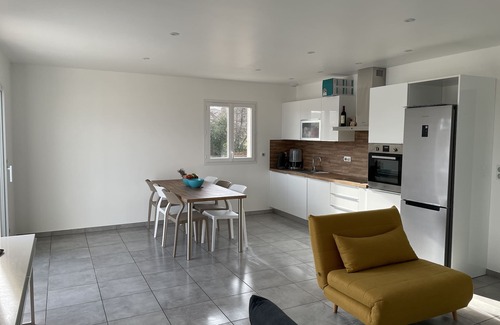 Prunete Maison | VILLA MODERNE AVEC PISCINE PRIVÉE À 10 MINUTES À PIED DE LA MER