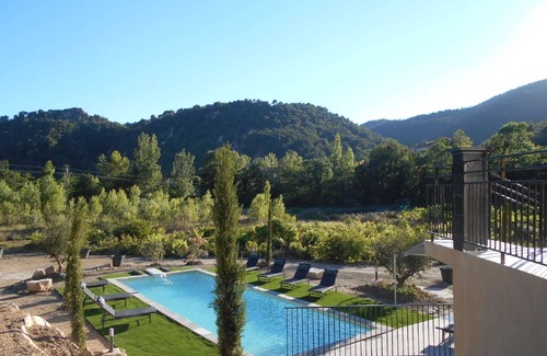 Propiac Villa | Villa moderne avec piscine privée au milieu des collines en Drôme Provençale sud