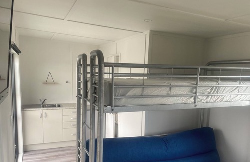 Tirau Cabine | Modern, warm, central, self contained & private