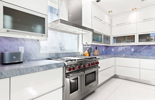 Nurmi Isles Maison | Modern Waterfront Mansion in the heart of Las Olas minutes from the Beach