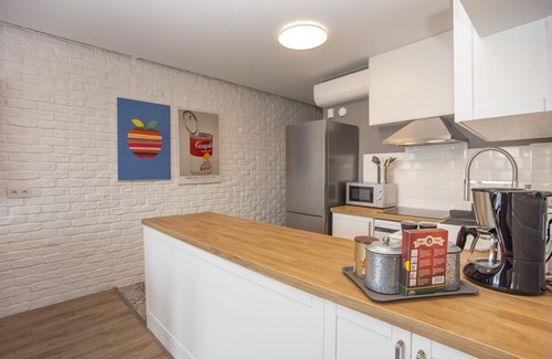 Kabatas Copropriété | Modern Waterfront Apt. with a Striking View