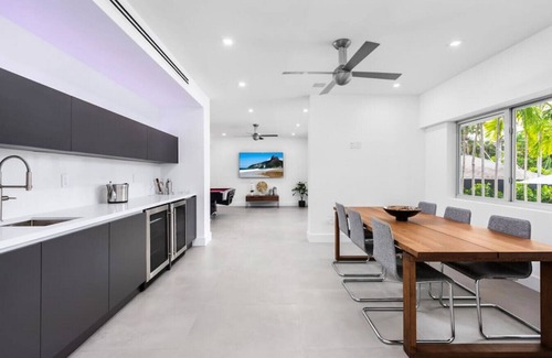 Coconut Grove Villa | Modern waterfront Villa w/ Pool and Gym, Sleeps 8.