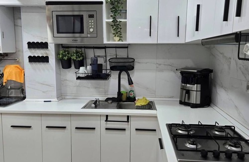 Terrassa Appartement | Modern Whole Lodging, Barcelona Terrassa