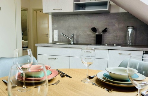 Bad Oeynhausen Appartement | Modern Wohnen mit Smarttv, Arbeitsplatz und Küche