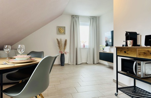 Bad Oeynhausen Appartement | Modern Wohnen mit Smarttv, Arbeitsplatz und Küche
