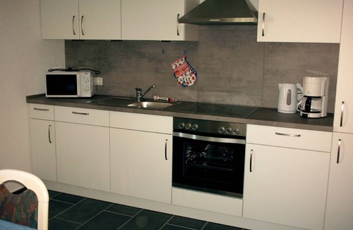 Nurn Appartement | Moderne 60qm Ferienwohnung mit Gartenlaube