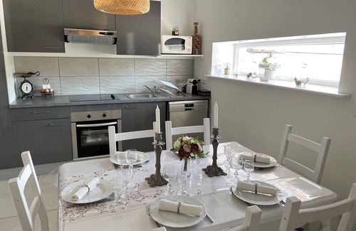 Bouafles Maison | Moderne, Confortable, Décoré Avec Soin, Gîte à Bouafles, en Haute-normandie