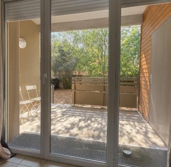 Fenouillet Appartement | Moderne et paisible maisonette avec jardin