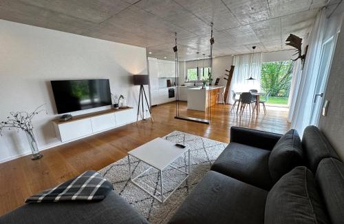 Waldshut-Tiengen Maison | Moderne Ferienwohnung Rhenum mit Wallbox