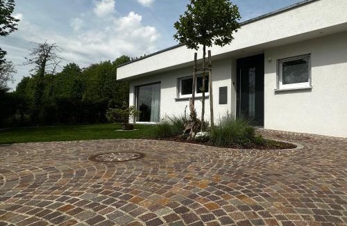 Waldshut-Tiengen Maison | Moderne Ferienwohnung Rhenum mit Wallbox