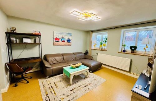 Holtenau Appartement | Moderne Ferienwohnung in Kiel-Holtenau, Strandnähe, 2 Zimmer, voll ausgestattet, gute Anbindung