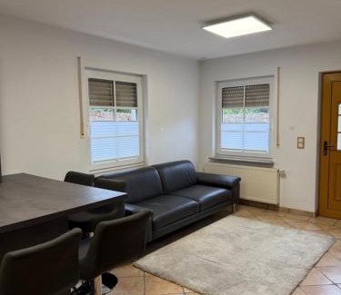 Wolfhagen Maison | Moderne Monteurwohnung mit Terrasse "Am Teichberg"