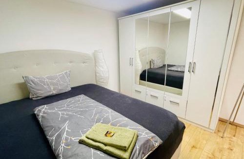 Stadtilm Maison | Moderne Wohnung mit großer Küche und Bad
