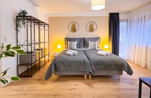 Ellenerbrok-Schevemoor Appartement | Modernes Apartment mit Balkon & Parkplatz, WiFi