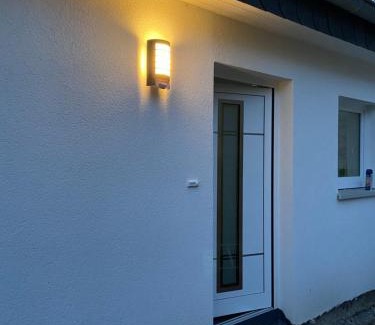Husen Appartement | Modernes Ferienhaus E25, 2-6 Pers keine Monteure