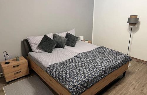 Amstetten Appartement | Modernes Haus nähe Schloss Ulmerfeld