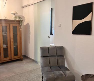 Lage Appartement | Modernes Tiny Apartment in Lage