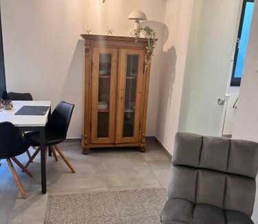 Lage Appartement | Modernes Tiny Apartment in Lage