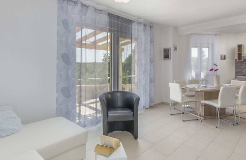 Matohanci Cottage | Maison aménagée de façon moderne avec piscine privée, située dans les alentours de Rovinj