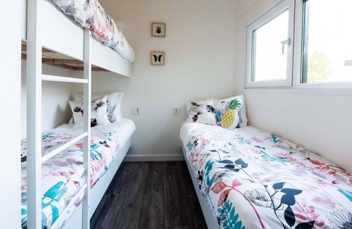Strucht Chalet De Ski | ✓ Module at Residence Valkenburg ✓ Holiday home for 5 persons ✓ Located in Valkenburg (Schin op Geul) ✓ Holiday resort in South Limburg, near Maastricht ✓ Book directly at the resort