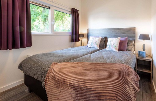 Strucht Chalet De Ski | ✓ Module at Residence Valkenburg ✓ Holiday home for 5 persons ✓ Located in Valkenburg (Schin op Geul) ✓ Holiday resort in South Limburg, near Maastricht ✓ Book directly at the resort