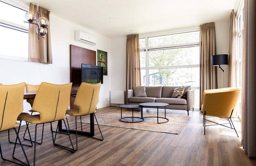 Avenhorn Chalet De Ski | ✓ Module Special at Park Westerkogge ✓ Holiday home for 6 people ✓ Located in Berkhout (North Holland) ✓ Waterfront holiday resort ✓ Book directly at the resort