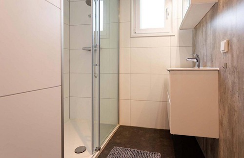 Avenhorn Chalet De Ski | ✓ Module Special at Park Westerkogge ✓ Holiday home for 6 people ✓ Located in Berkhout (North Holland) ✓ Waterfront holiday resort ✓ Book directly at the resort