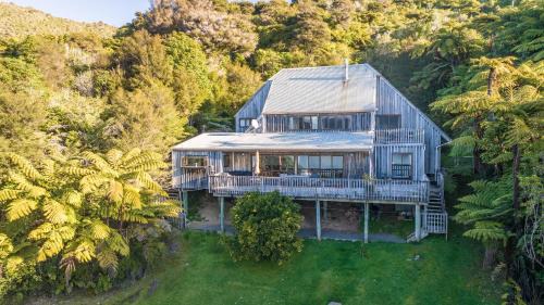 Moetapu Bay Maison | Moetapu Bay Bliss - Marlborough Sounds Retreat