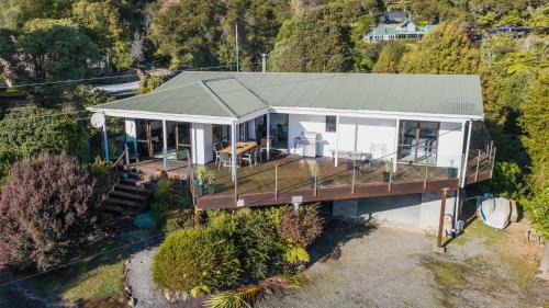 Moetapu Bay Maison | Moetapu Magic - Marlborough Sounds Holiday Home