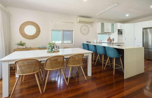 Moffat Beach Maison | Moffat Beach Magic Family and Pet Friendly Oasis