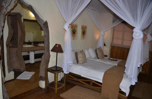 Kampersrus Cabine | Moholoholo Forest Camp