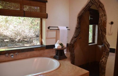 Kampersrus Cabine | Moholoholo Forest Camp