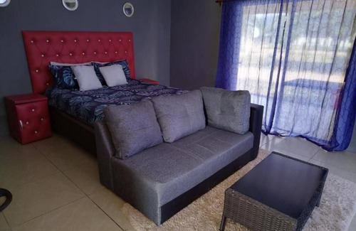 Acornhoek Cabine | Moholoholo lodge