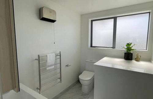 Upper Riccarton Maison | Mohua Lane Urban Paradise
