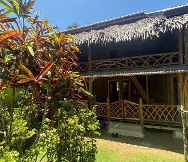 Pulau Masokut Maison | Moile Moile Surfcamp