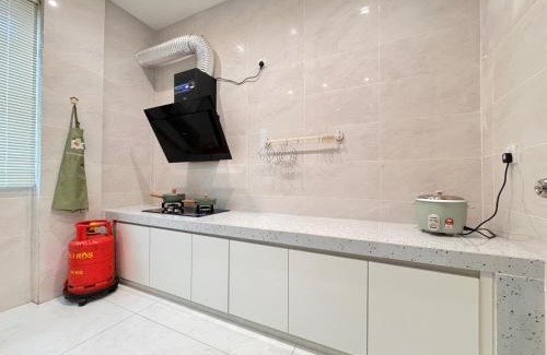 Miri Maison | MokuMoku Miri Homestay FOC Netflix & Ytb 18pax