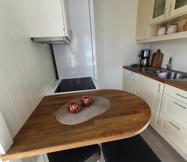 Luster Appartement | Molden 2-fjellutsikt og jacuzzi tilgang.