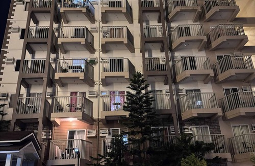 Tuba Copropriété | Moldex Baguio Condo - Balcony, Wifi, Netflix, Hot & Cold Shower, 24/7 Security